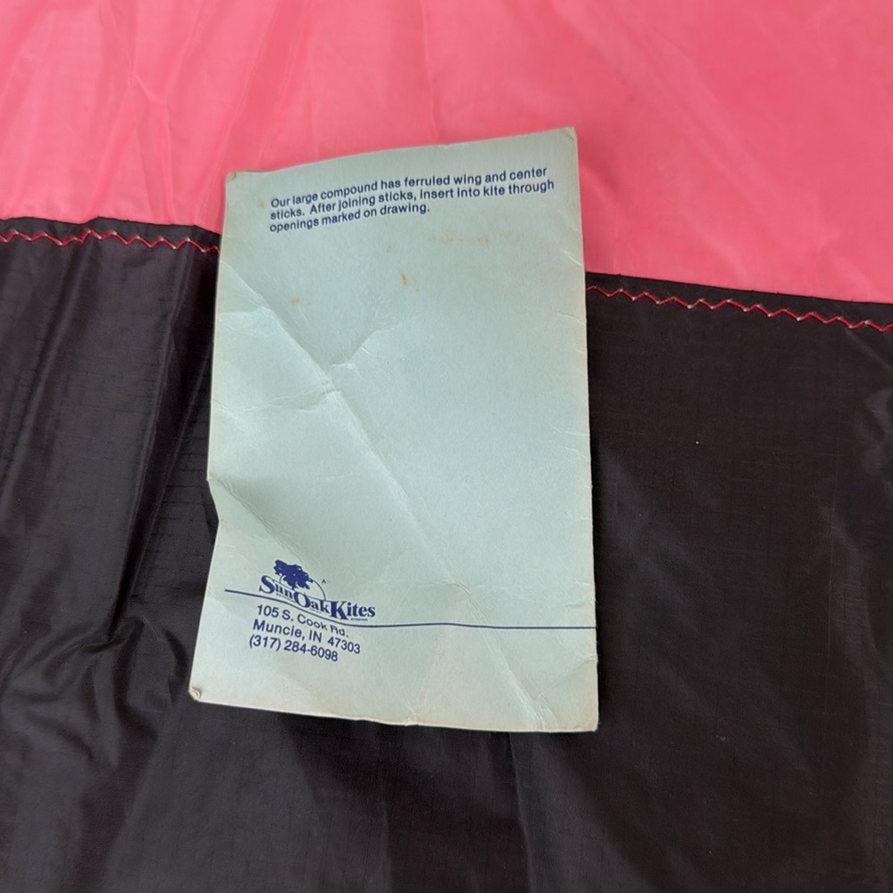 Classic pink and black delta conyne kite - Picture 9 of 11